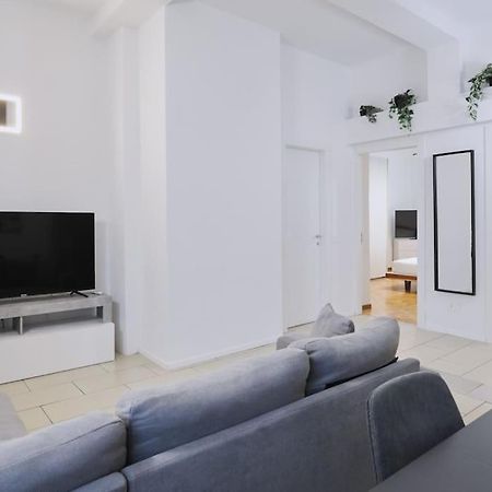 Lenny'S Central Apartment Милано Екстериор снимка