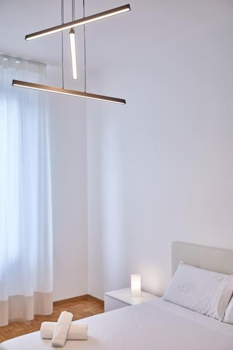 Lenny'S Central Apartment Милано Екстериор снимка